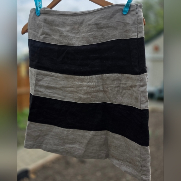 Linen black and beige wide stripe A-line skirt. - Picture 5 of 6
